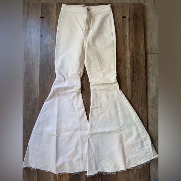 Free People flare, bottom jeans Bundle White and Jeans Size Womens 28 - Picture 3 of 9